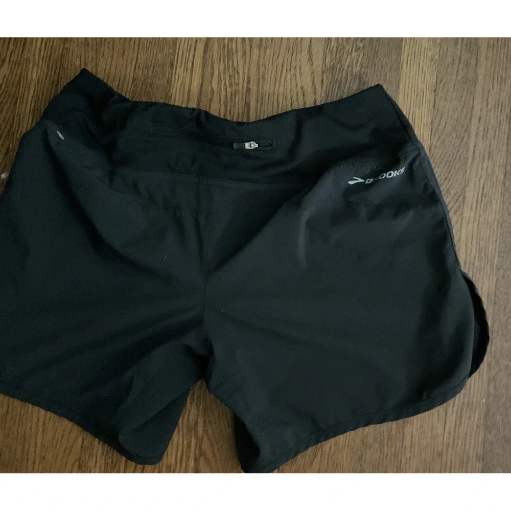 Brooks Womens Running Shorts Black Athletic Gym Training Zipper Pocket - Picture 2 of 4